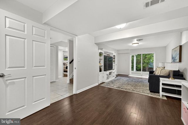 34 LINDEN HILL WAY SW, Leesburg, VA 20175