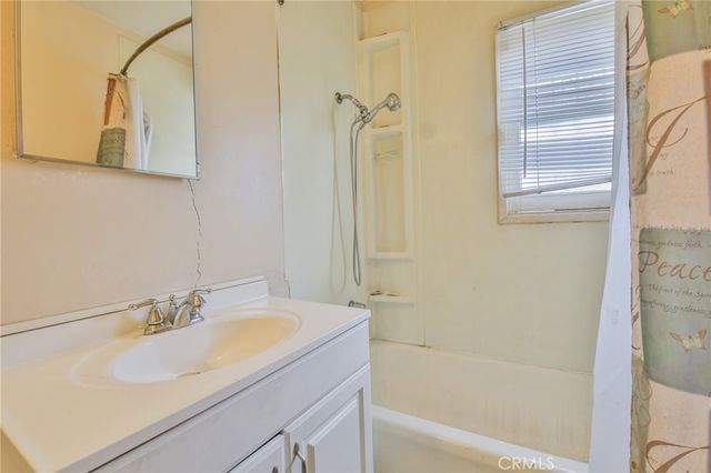 1208 S White Avenue, Compton, CA 90221