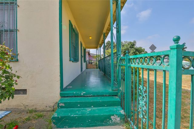 1208 S White Avenue, Compton, CA 90221