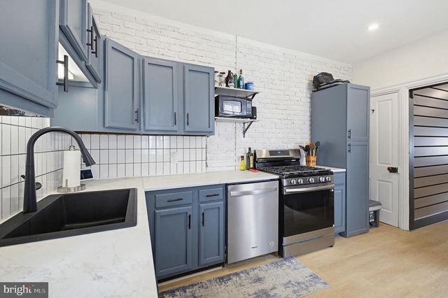715 N QUEEN ST, Lancaster, PA 17603