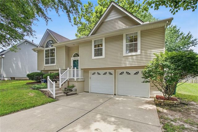 18104 E 31st Terrace Drive S, Independence, MO 64057