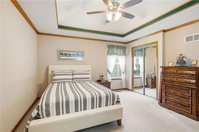 18104 E 31st Terrace Drive S, Independence, MO 64057
