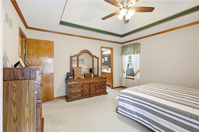 18104 E 31st Terrace Drive S, Independence, MO 64057