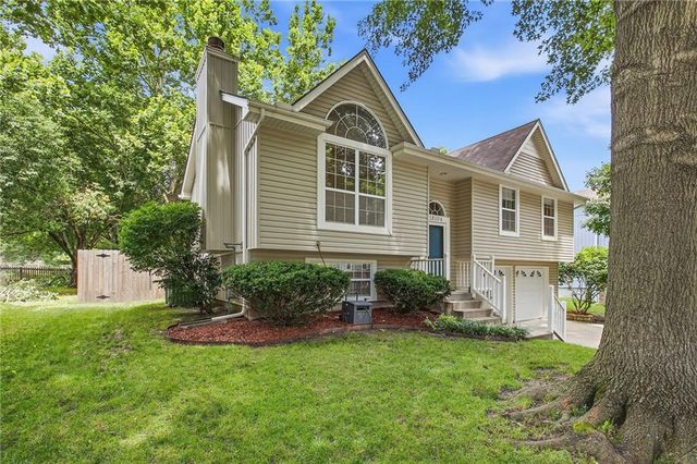 18104 E 31st Terrace Drive S, Independence, MO 64057