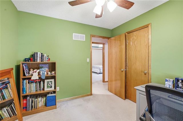 18104 E 31st Terrace Drive S, Independence, MO 64057