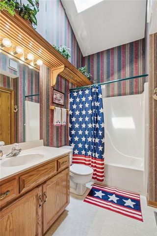 18104 E 31st Terrace Drive S, Independence, MO 64057