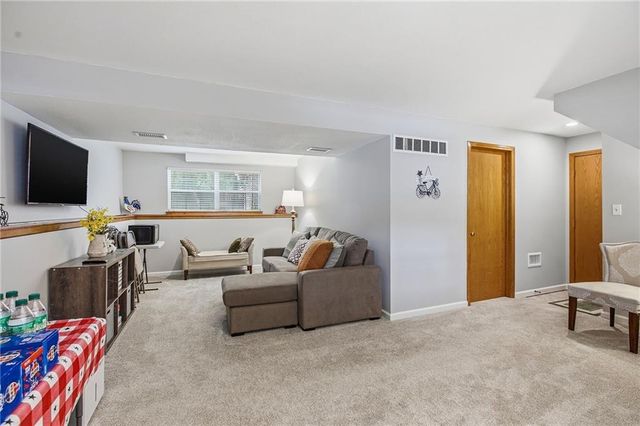 18104 E 31st Terrace Drive S, Independence, MO 64057