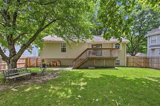 18104 E 31st Terrace Drive S, Independence, MO 64057