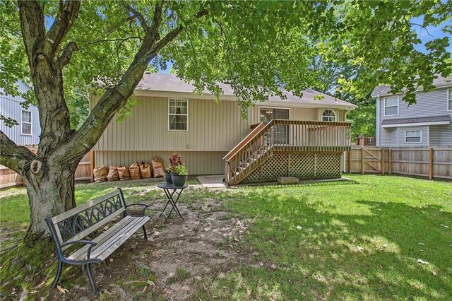 18104 E 31st Terrace Drive S, Independence, MO 64057