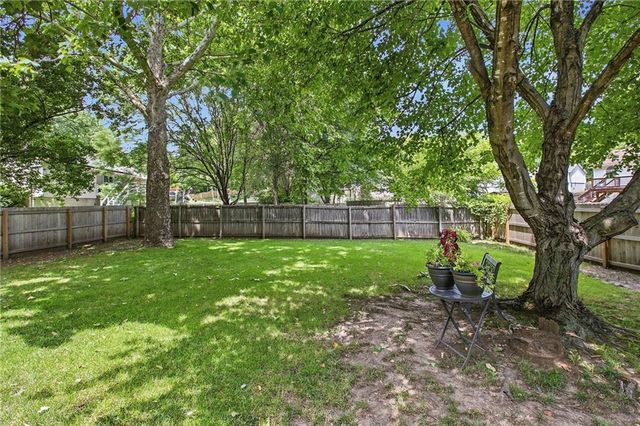 18104 E 31st Terrace Drive S, Independence, MO 64057