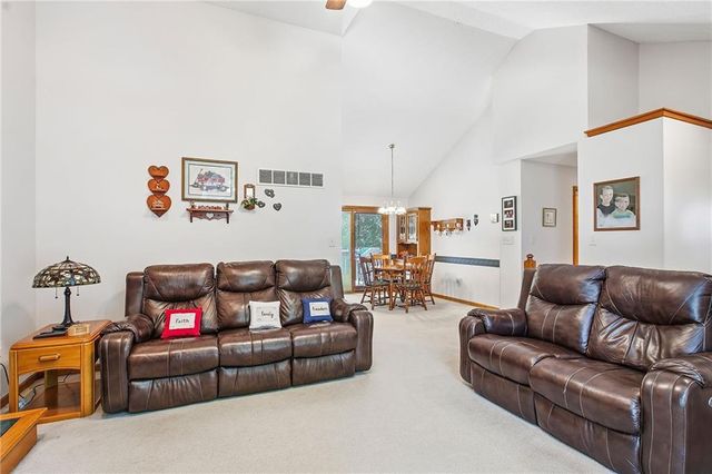 18104 E 31st Terrace Drive S, Independence, MO 64057