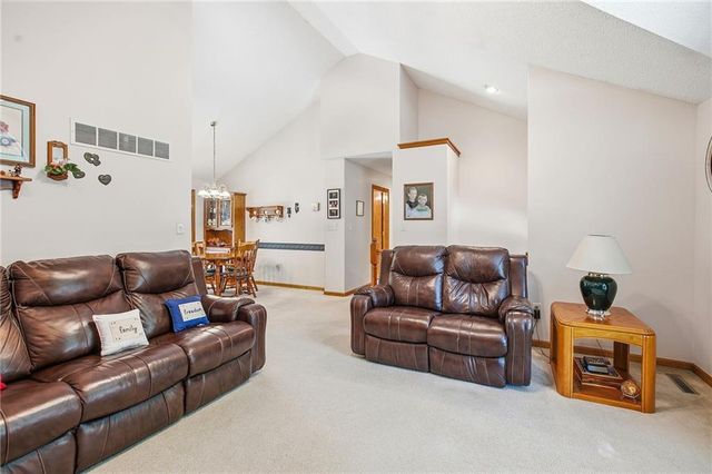 18104 E 31st Terrace Drive S, Independence, MO 64057