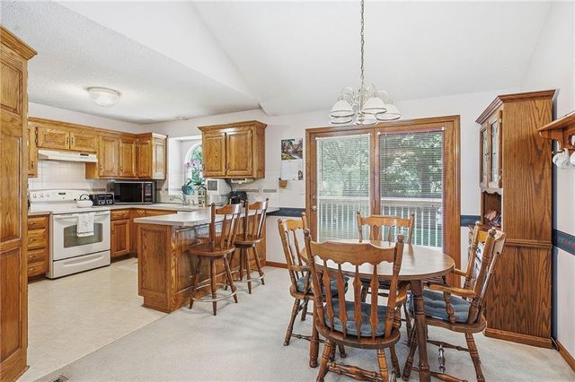 18104 E 31st Terrace Drive S, Independence, MO 64057