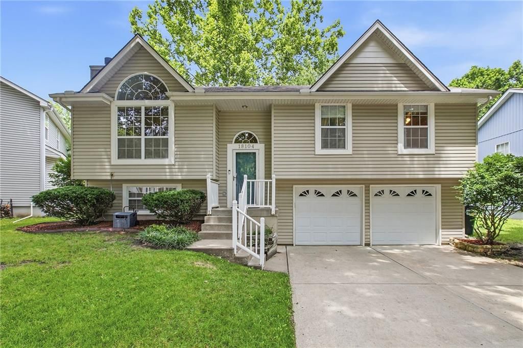 18104 E 31st Terrace Drive S, Independence, MO 64057