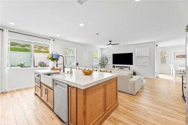 39490 Verbena Way, Temecula, CA 92591
