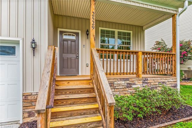 2529 Fiddlers Glenn Drive, Winston-salem, NC 27127