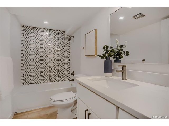 5046 W 103rd Cir, Westminster, CO 80031