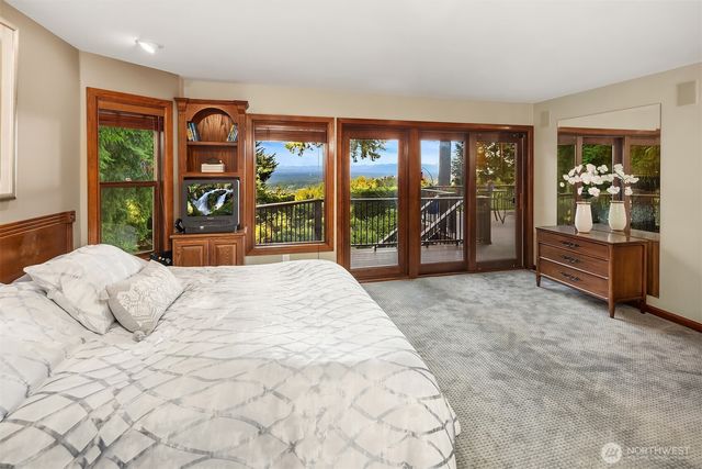 5902 172nd Place SE, Bellevue, WA 98006
