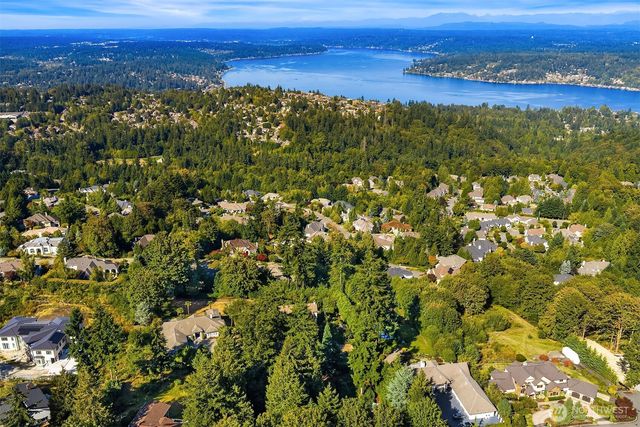 5902 172nd Place SE, Bellevue, WA 98006
