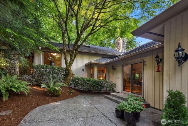 5902 172nd Place SE, Bellevue, WA 98006