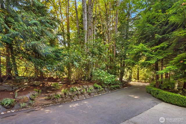 5902 172nd Place SE, Bellevue, WA 98006