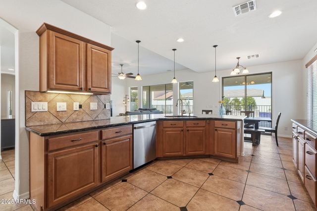 3332 E CANYON Way, Chandler, AZ 85249