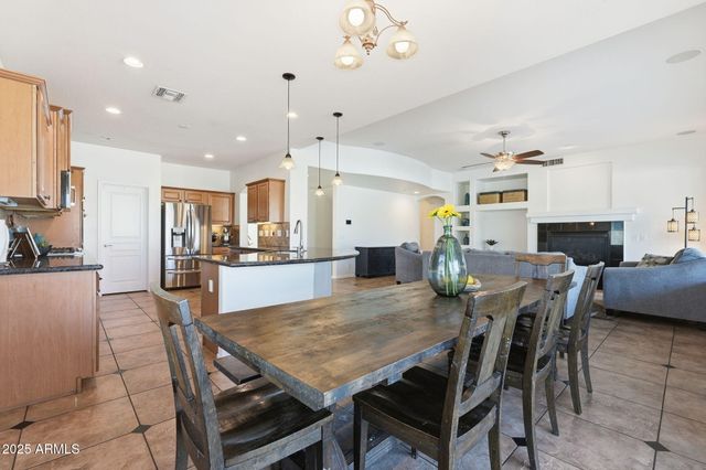 3332 E CANYON Way, Chandler, AZ 85249