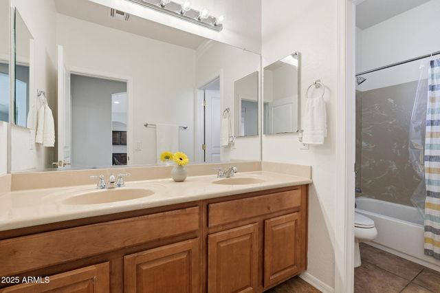 3332 E CANYON Way, Chandler, AZ 85249