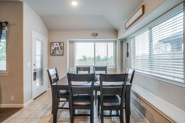 1004 Fairfax Drive, Godley, TX 76044