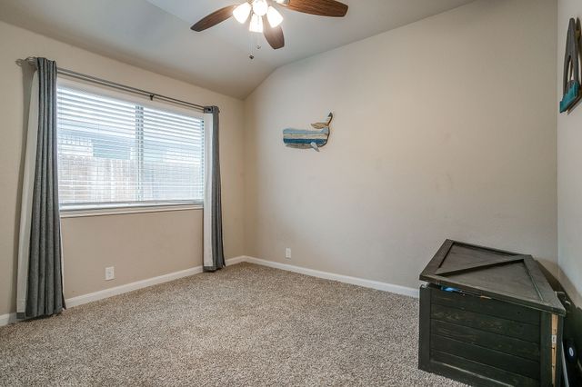 1004 Fairfax Drive, Godley, TX 76044