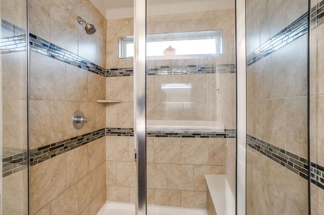 1004 Fairfax Drive, Godley, TX 76044