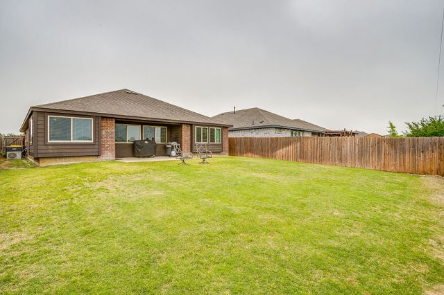 1004 Fairfax Drive, Godley, TX 76044