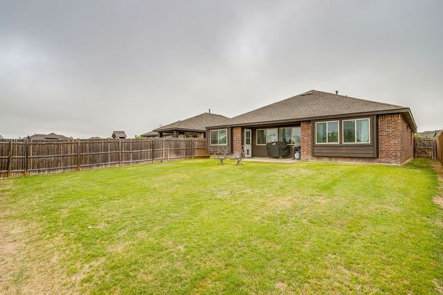 1004 Fairfax Drive, Godley, TX 76044
