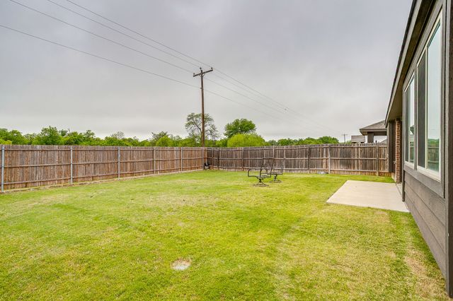 1004 Fairfax Drive, Godley, TX 76044