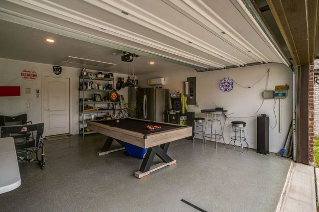 1004 Fairfax Drive, Godley, TX 76044