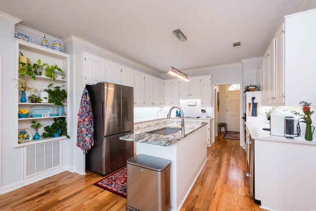 15 Carrollton Court, Little Rock, AR 72211