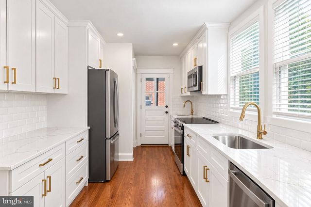 33 ROSEDALE RD, Wynnewood, PA 19096