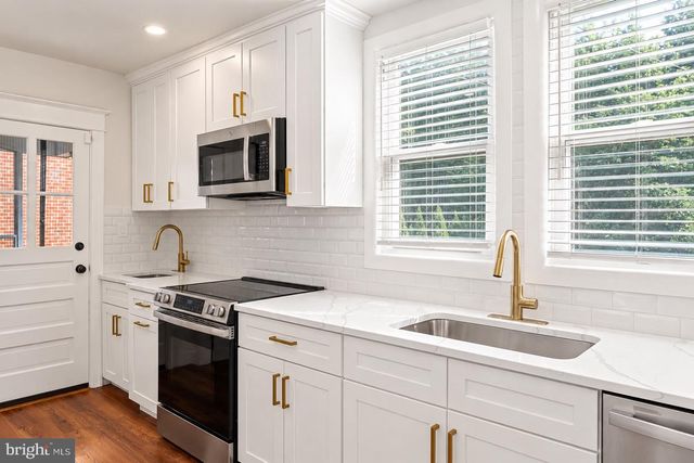 33 ROSEDALE RD, Wynnewood, PA 19096