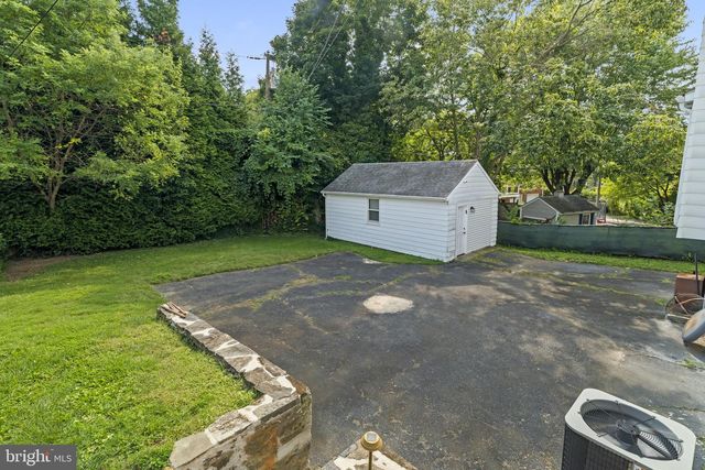 33 ROSEDALE RD, Wynnewood, PA 19096