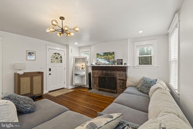 33 ROSEDALE RD, Wynnewood, PA 19096
