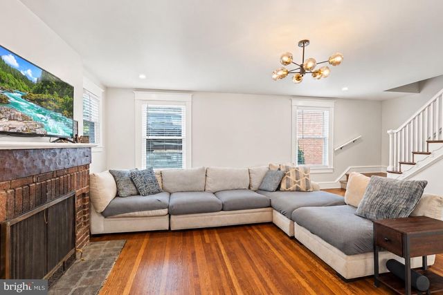 33 ROSEDALE RD, Wynnewood, PA 19096