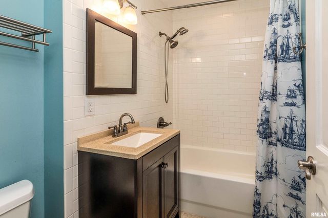 1591 N Reed Station Road, Carbondale, IL 62901