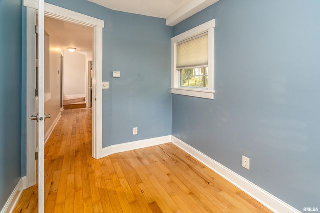 1591 N Reed Station Road, Carbondale, IL 62901