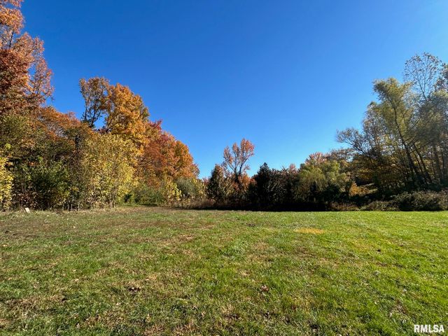 1591 N Reed Station Road, Carbondale, IL 62901