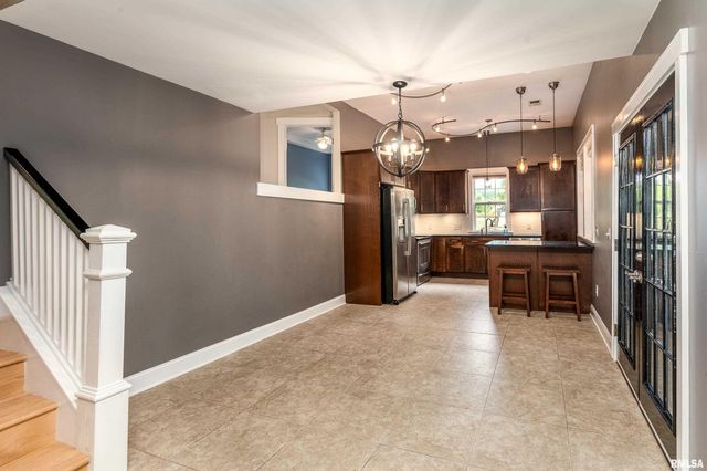 1591 N Reed Station Road, Carbondale, IL 62901