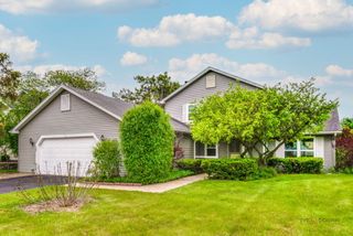 1255 W Dexter Lane, Hoffman Estates, IL 60169