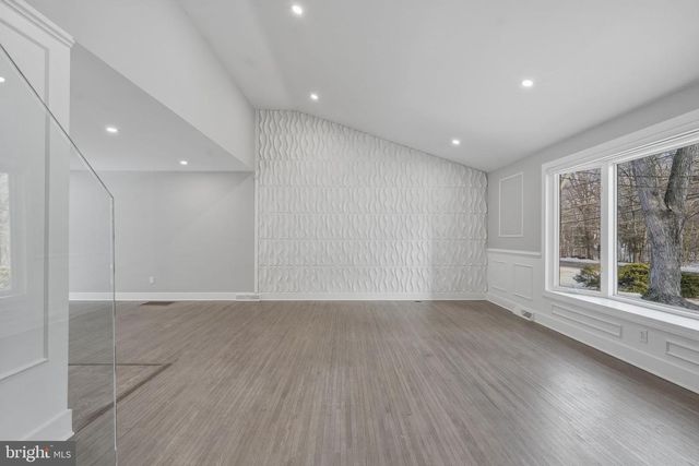 323 PARRY RD, Cinnaminson, NJ 08077