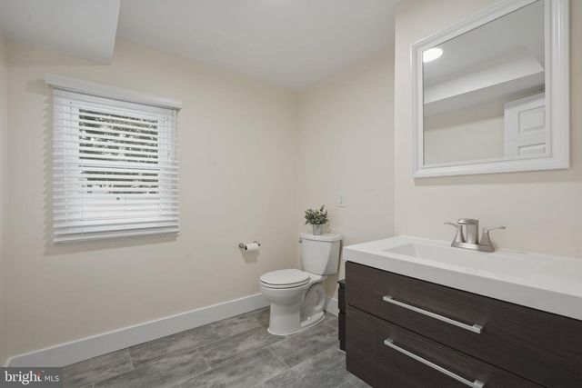 323 PARRY RD, Cinnaminson, NJ 08077