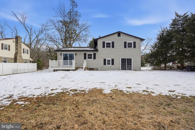 323 PARRY RD, Cinnaminson, NJ 08077