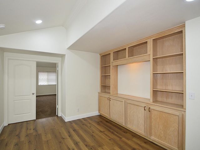 2549 E Jenny Avenue, Fresno, CA 93720